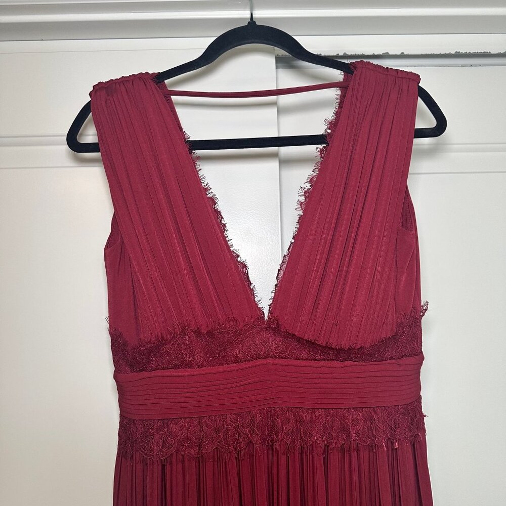 ASOS Burgundy V‑Neck Maxi Dress with Side Split - Picture 7 of 14